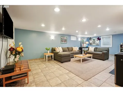 7001 SE 35th Avenue Portland OR 97202