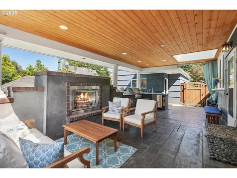 7001 SE 35th Avenue Portland OR 97202