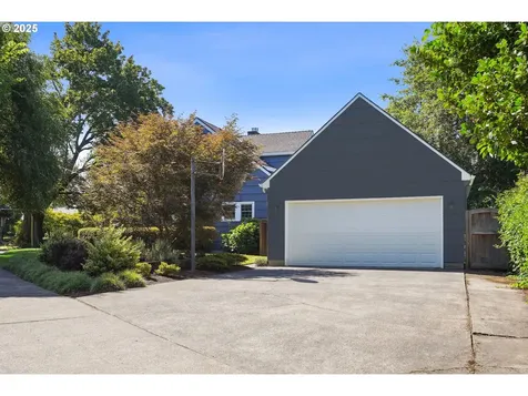 7001 SE 35th Avenue Portland OR 97202
