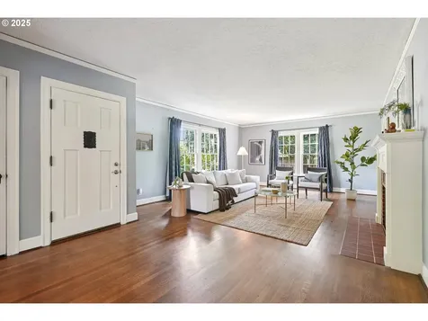 7001 SE 35th Avenue Portland OR 97202