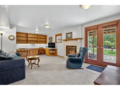 15017 NW Oakmont Loop Beaverton OR 97006