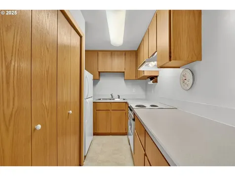 15017 NW Oakmont Loop Beaverton OR 97006