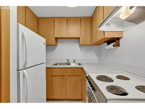 15017 NW Oakmont Loop Beaverton OR 97006