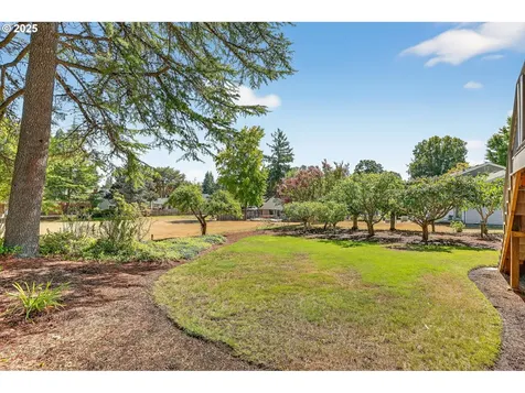 15017 NW Oakmont Loop Beaverton OR 97006
