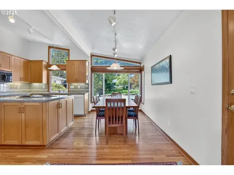 15017 NW Oakmont Loop Beaverton OR 97006