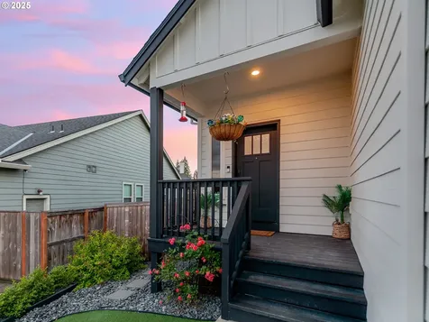 3034 SW 2nd Street Mcminnville OR 97128