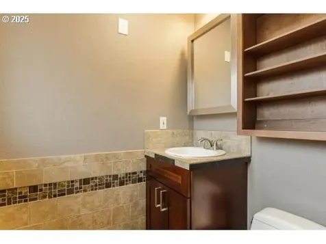 9608 NE 114th Avenue Vancouver WA 98662