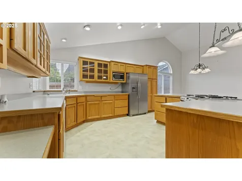 139 Redrock Way Eugene OR 97404