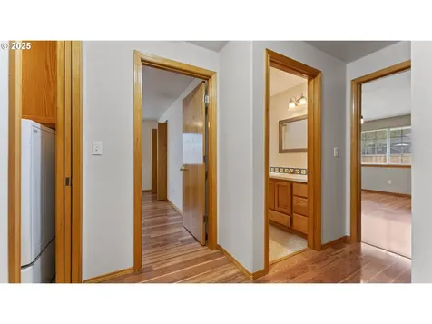 139 Redrock Way Eugene OR 97404