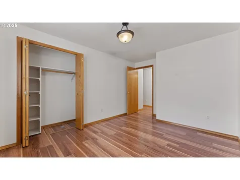 139 Redrock Way Eugene OR 97404