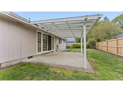 139 Redrock Way Eugene OR 97404