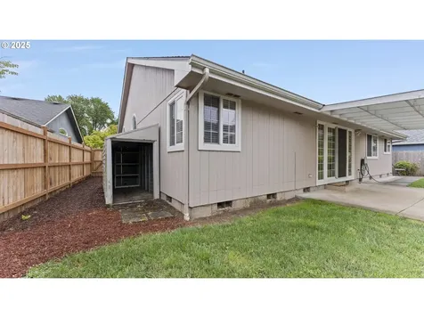 139 Redrock Way Eugene OR 97404