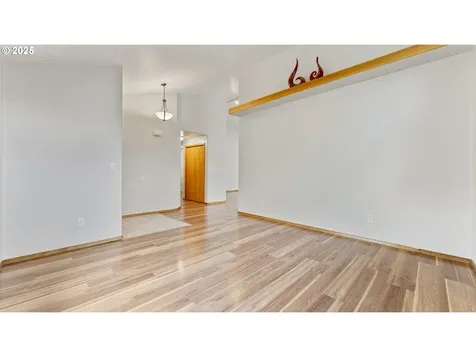 139 Redrock Way Eugene OR 97404