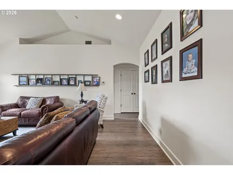 203 Copper Way Creswell OR 97426