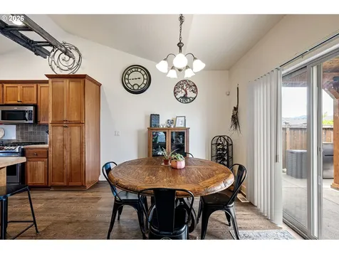 203 Copper Way Creswell OR 97426