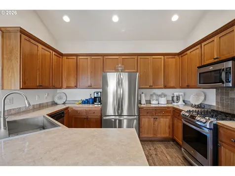 203 Copper Way Creswell OR 97426