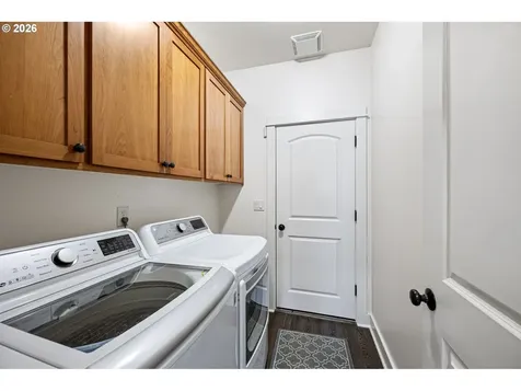 203 Copper Way Creswell OR 97426