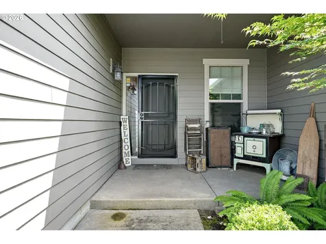 203 Copper Way Creswell OR 97426