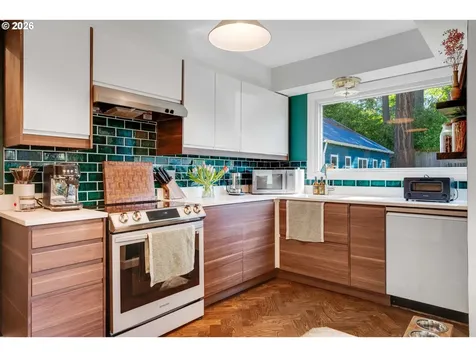 2160 SW 79th Avenue Portland OR 97225