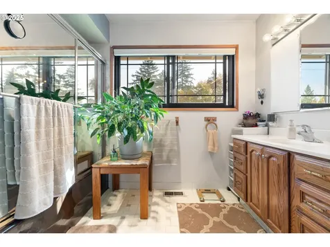 1315 SE 114th Avenue Portland OR 97216