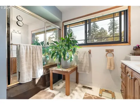 1315 SE 114th Avenue Portland OR 97216