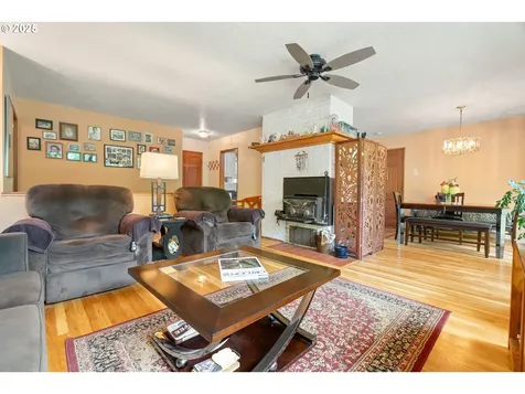 1315 SE 114th Avenue Portland OR 97216