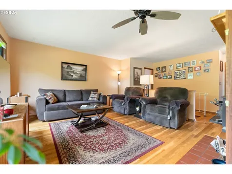 1315 SE 114th Avenue Portland OR 97216