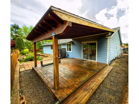 3880 SW 194th Place Beaverton OR 97078