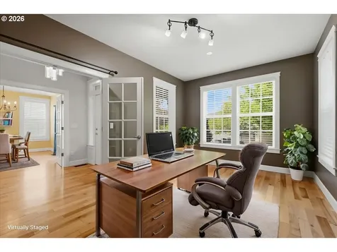 909 N 9th Way Ridgefield WA 98642