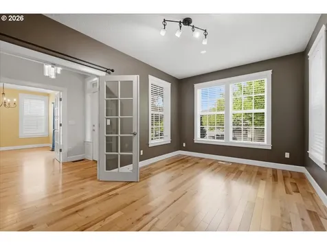 909 N 9th Way Ridgefield WA 98642