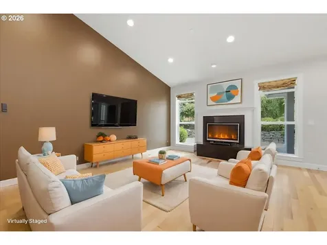 909 N 9th Way Ridgefield WA 98642