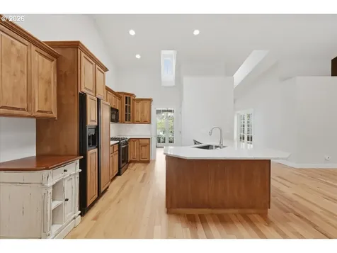 909 N 9th Way Ridgefield WA 98642