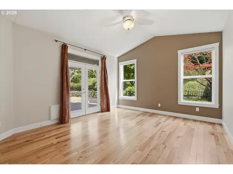 909 N 9th Way Ridgefield WA 98642
