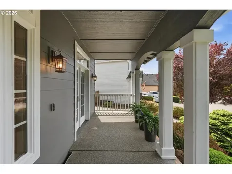 909 N 9th Way Ridgefield WA 98642
