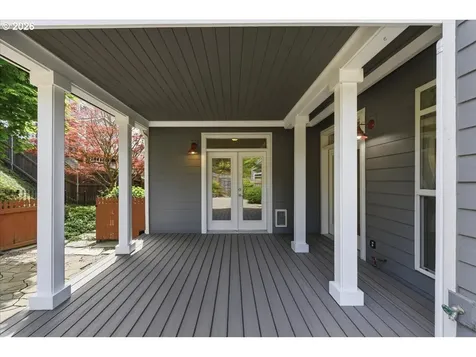 909 N 9th Way Ridgefield WA 98642