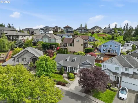 909 N 9th Way Ridgefield WA 98642