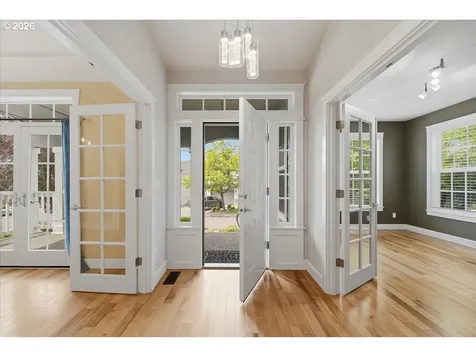 909 N 9th Way Ridgefield WA 98642