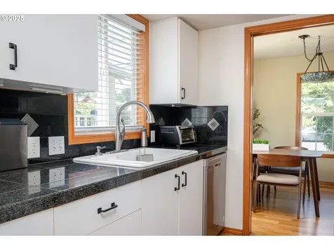 3942 SE Harrison Street Portland OR 97214