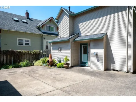 3942 SE Harrison Street Portland OR 97214
