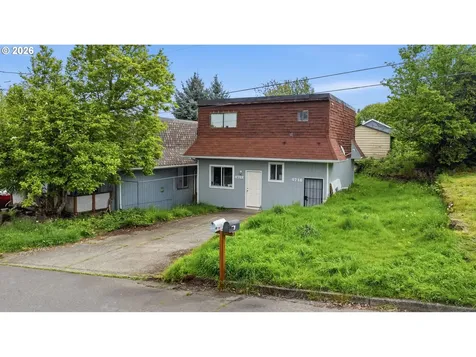 4716 4722 NE 108th Avenue Portland OR 97220
