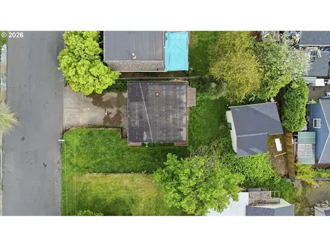 4716 4722 NE 108th Avenue Portland OR 97220