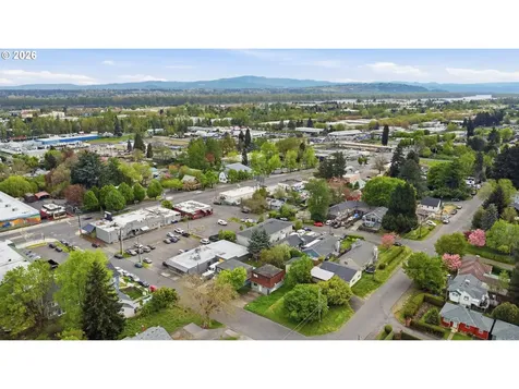 4716 4722 NE 108th Avenue Portland OR 97220