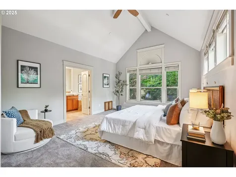 8112 SW 61st Avenue Portland OR 97219