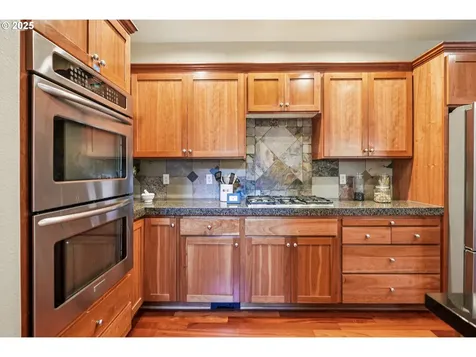8112 SW 61st Avenue Portland OR 97219