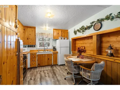 58783 Highway 204 Weston OR 97886