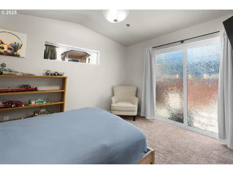 1233 SE Windsong Drive Cascade Locks OR 97014