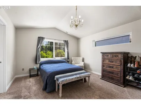 1233 SE Windsong Drive Cascade Locks OR 97014
