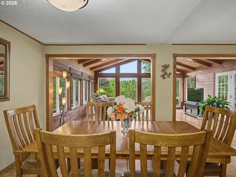 1618 SW 3rd Drive Gresham OR 97080