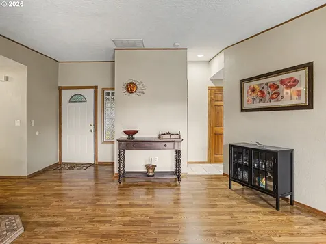 1618 SW 3rd Drive Gresham OR 97080