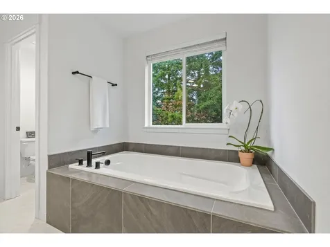 17904 NE 46th Court Vancouver WA 98686